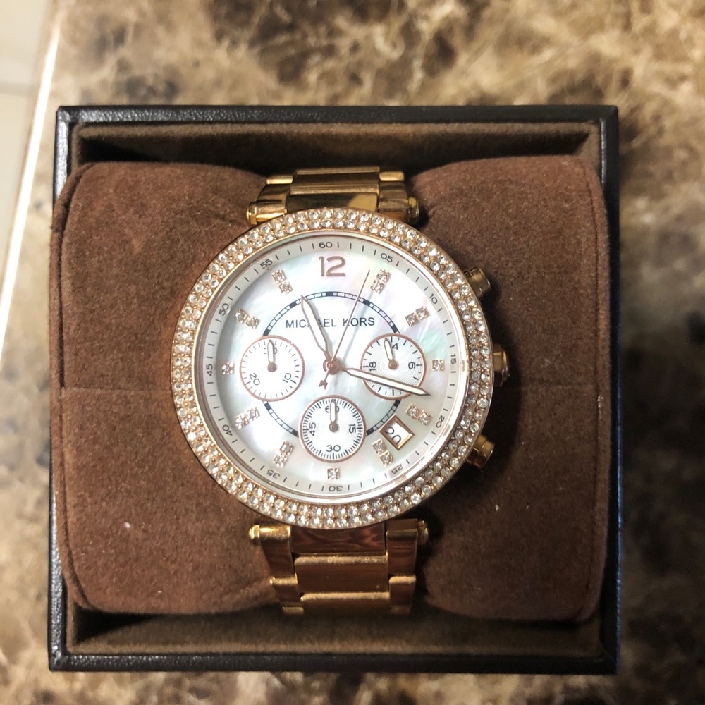Gil’s Michael Kors watch with diamonds